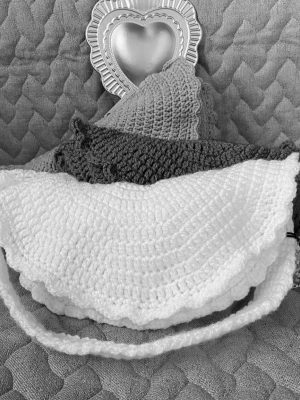 sac en crochet réalisé à l chapelle tattoo montpellier